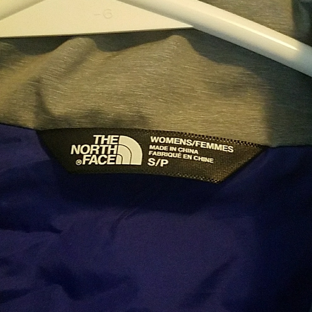 Cute North Face Coat - image 2